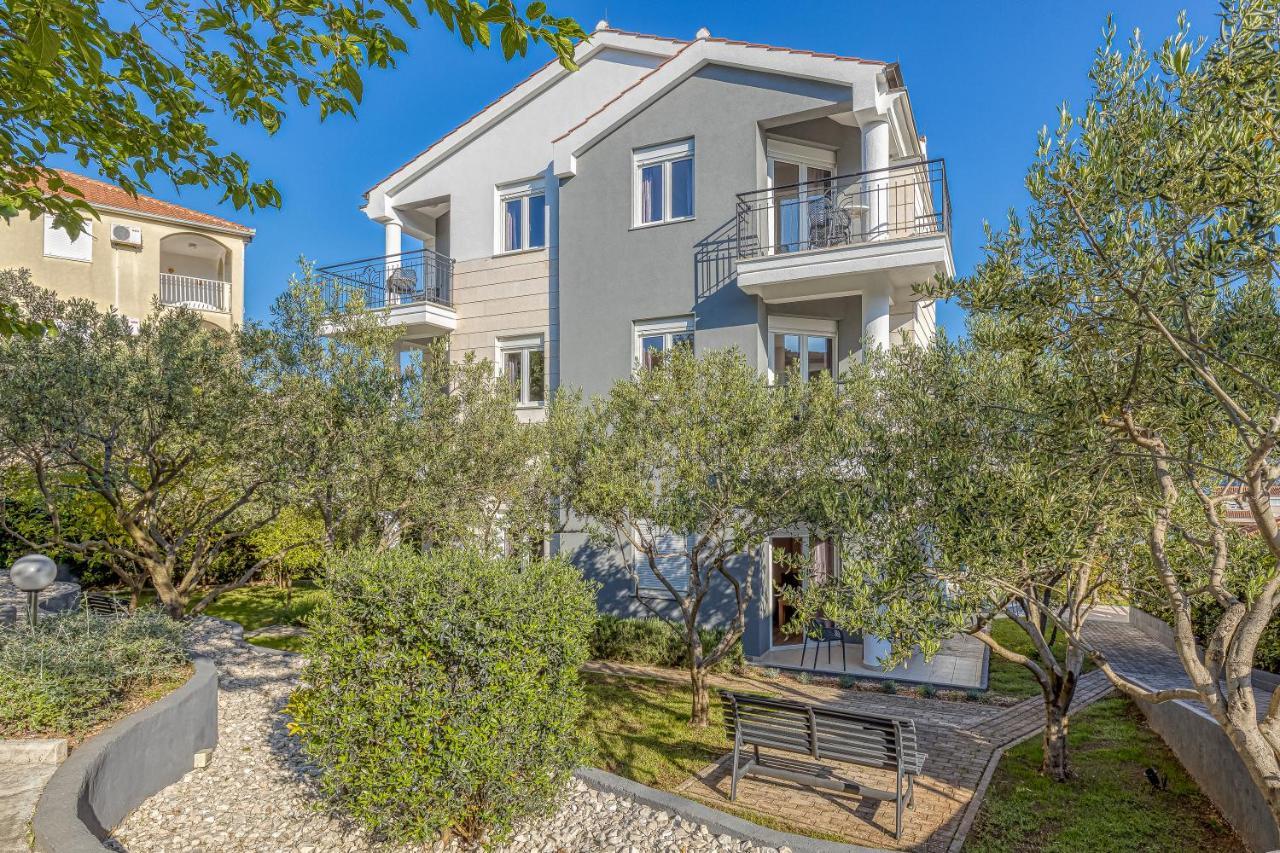 Villa Mihaela Трогир Екстериор снимка